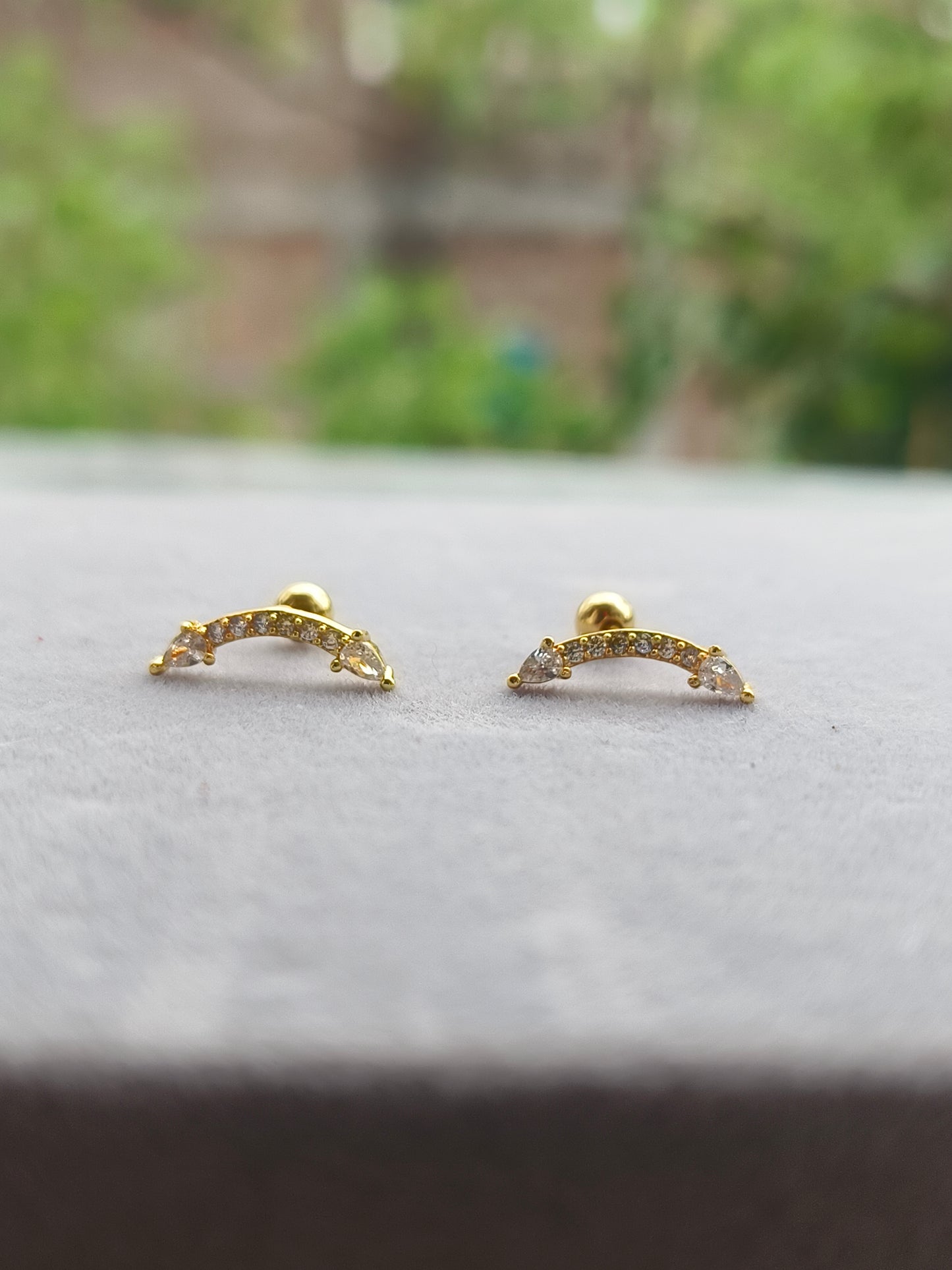 Ball Back Arch studs |BB19