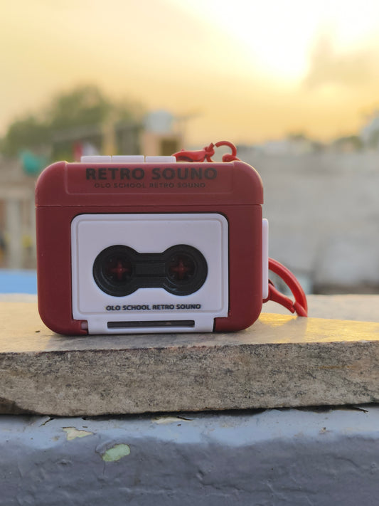 Retro voice recorder keychain 📼