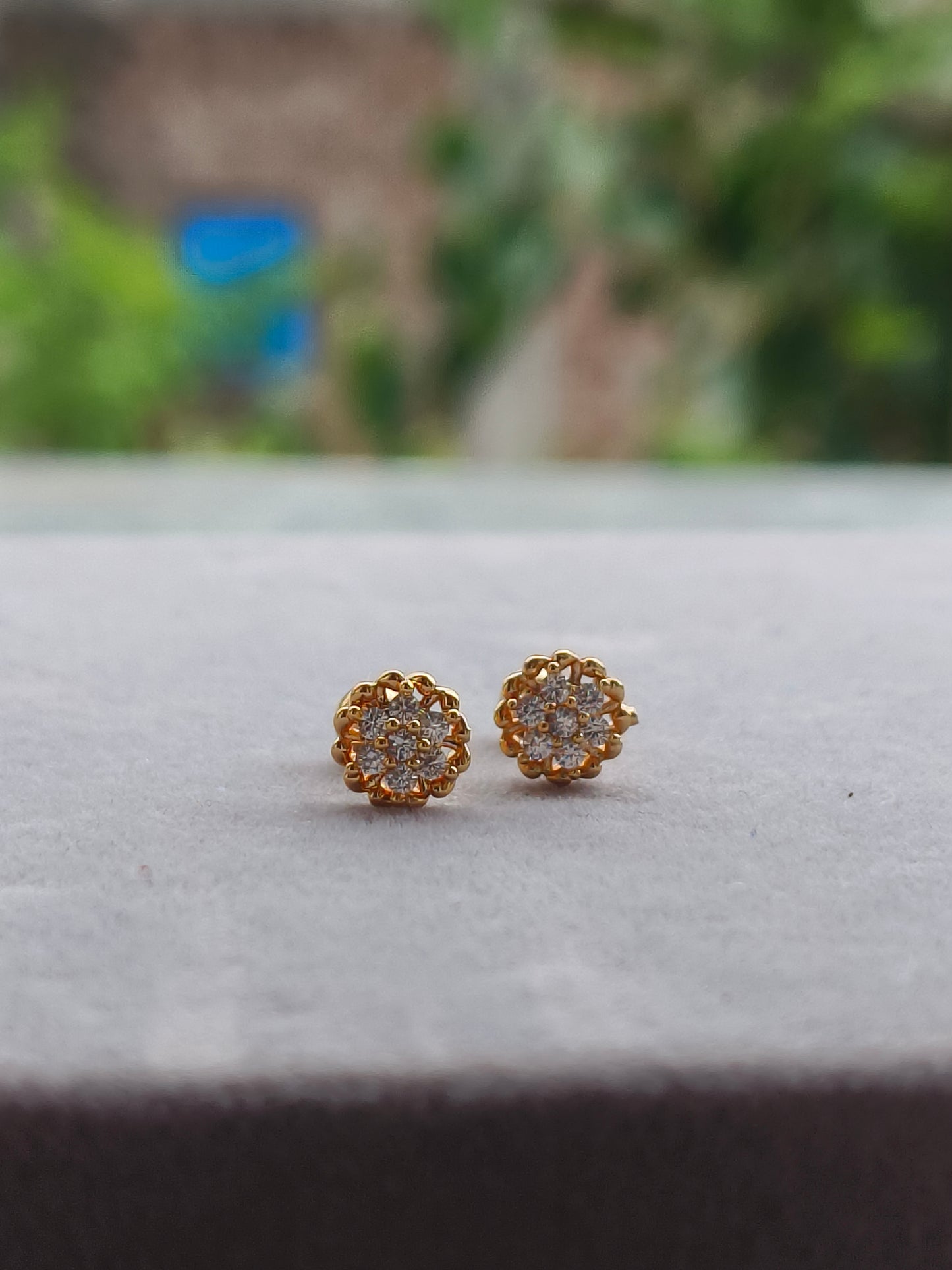 Ball back Round stone studs |BB2