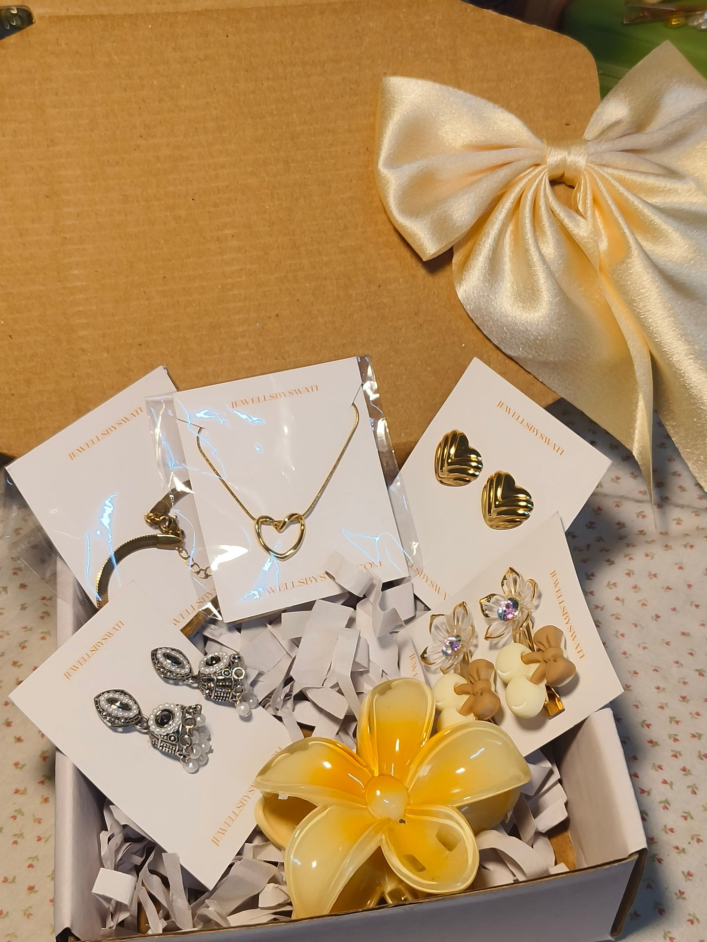 Premium Gift Hamper For Her