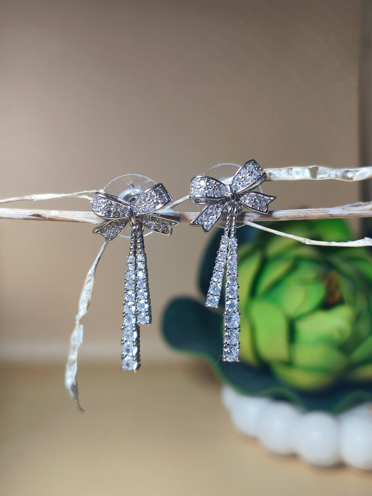 Sparkling Bow Statement Earrings🤍🎀