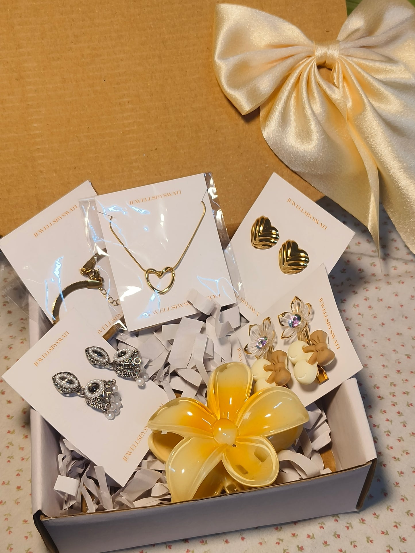 Premium Gift Hamper For Her
