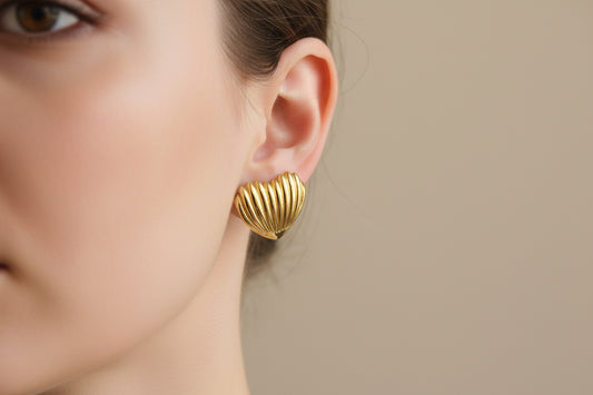 Anti-Tarnish Waterproof Gold Shell Heart Stud Earrings for Women