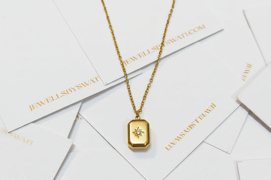 Minimal Gold Pendant Necklace with Star