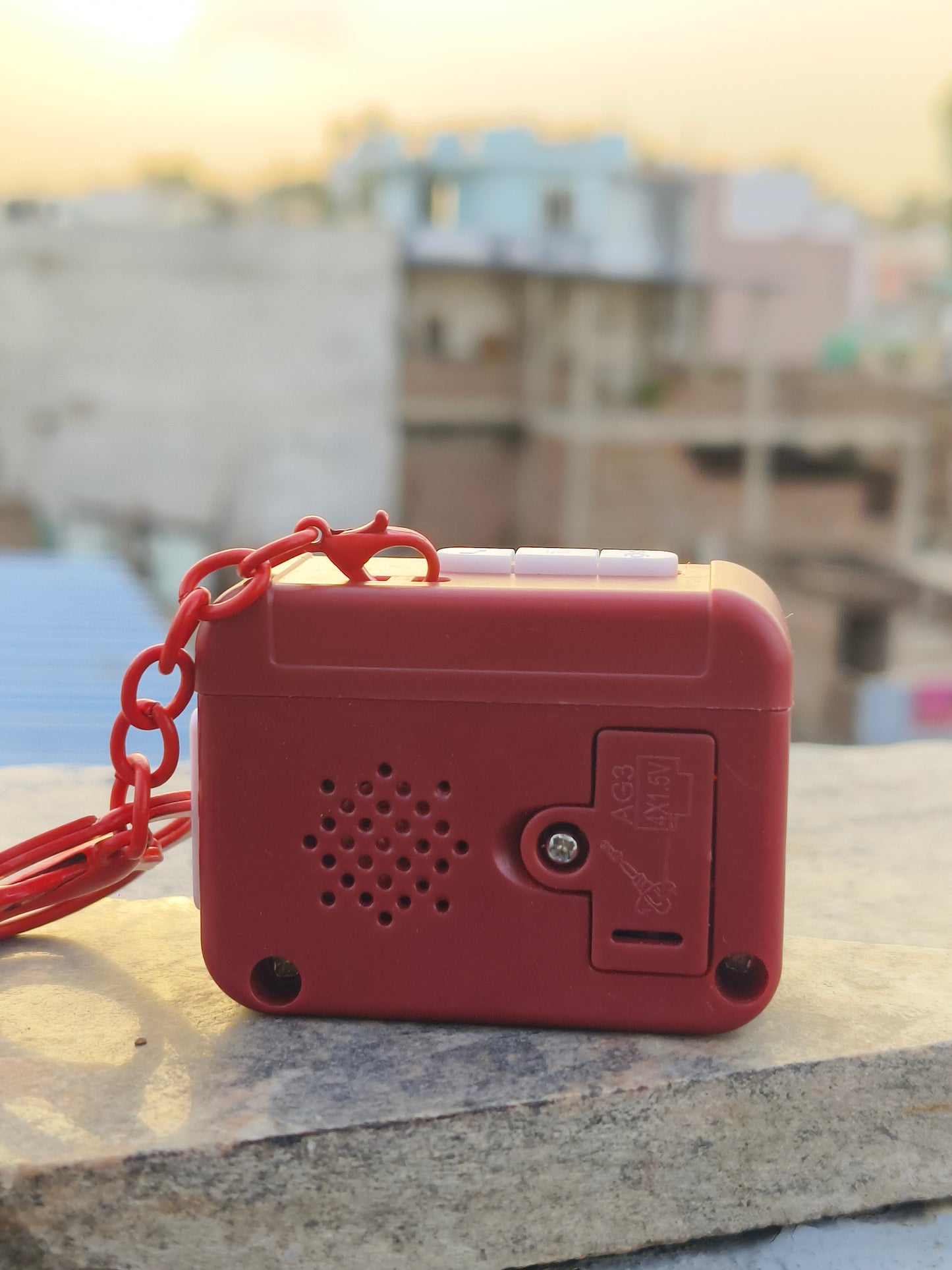 Retro voice recorder keychain 📼