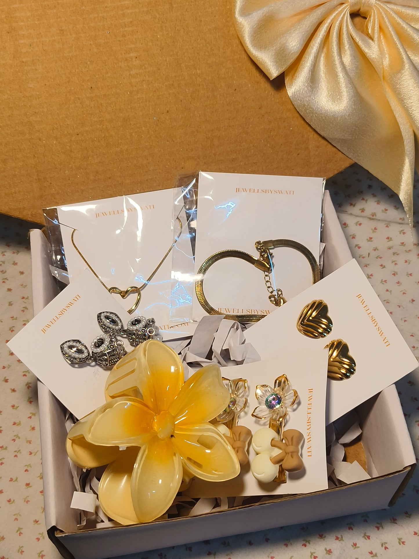 Premium Gift Hamper For Her