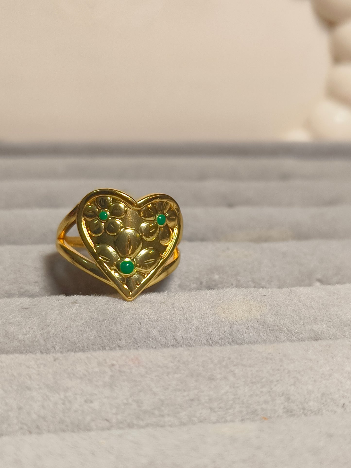Floral Heart Anti-Tarnish Waterproof Ring 💚✨