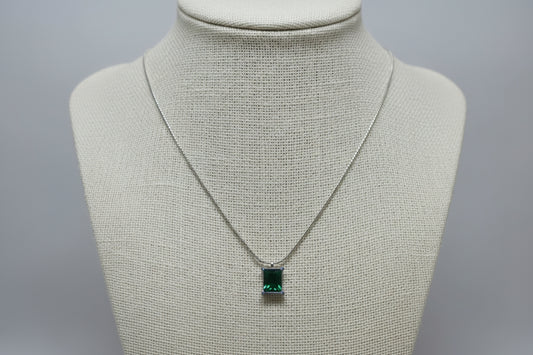 Waterproof & Anti-Tarnish Emerald-Cut Green Pendant Necklace